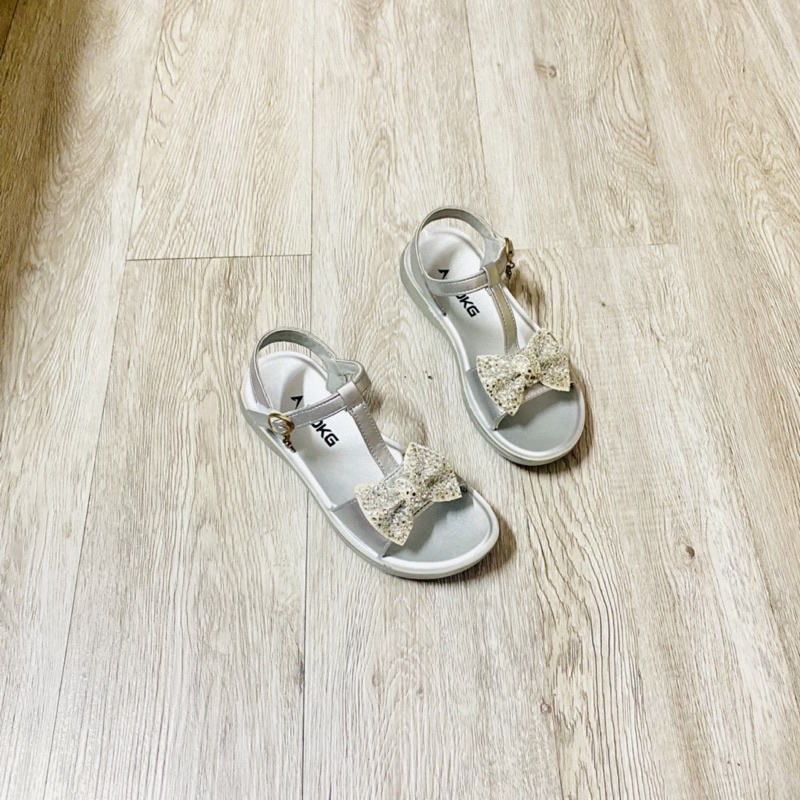 Sale Sandal cho bé gái hàng cao cấp,đế khâu cực kì chắc chắn
