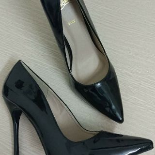 Giày Louboutin đen 11p
