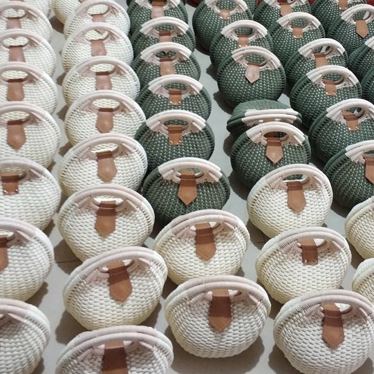 Túi cói trứng đi biển