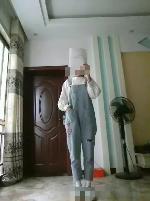 Yếm baggy rách thêu hoa_705 | BigBuy360 - bigbuy360.vn