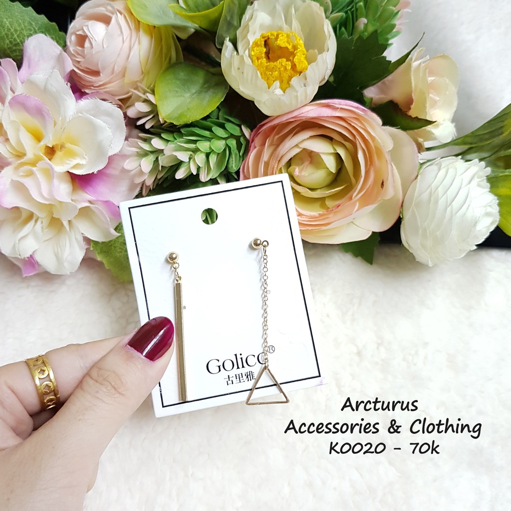 Khuyên tai nữ thời trang