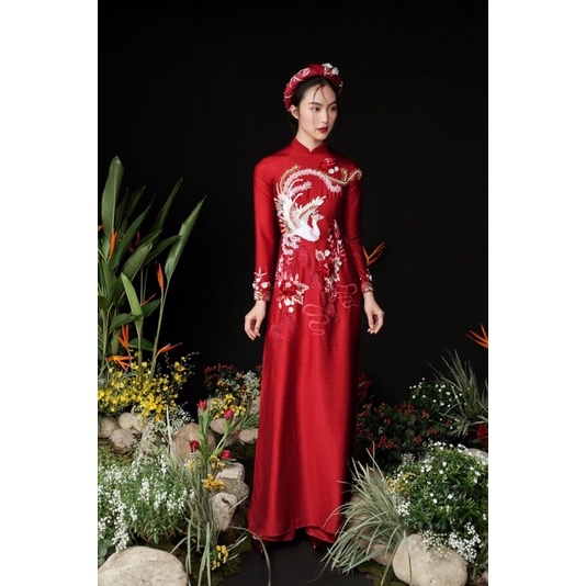 Mấn gấm cô dâu mấn áo dài đính hoa lá