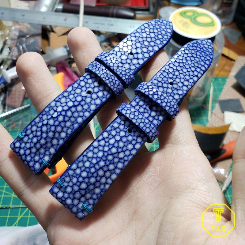 Dây đồng hồ da cá đuối kèm khóa kim + tool thay