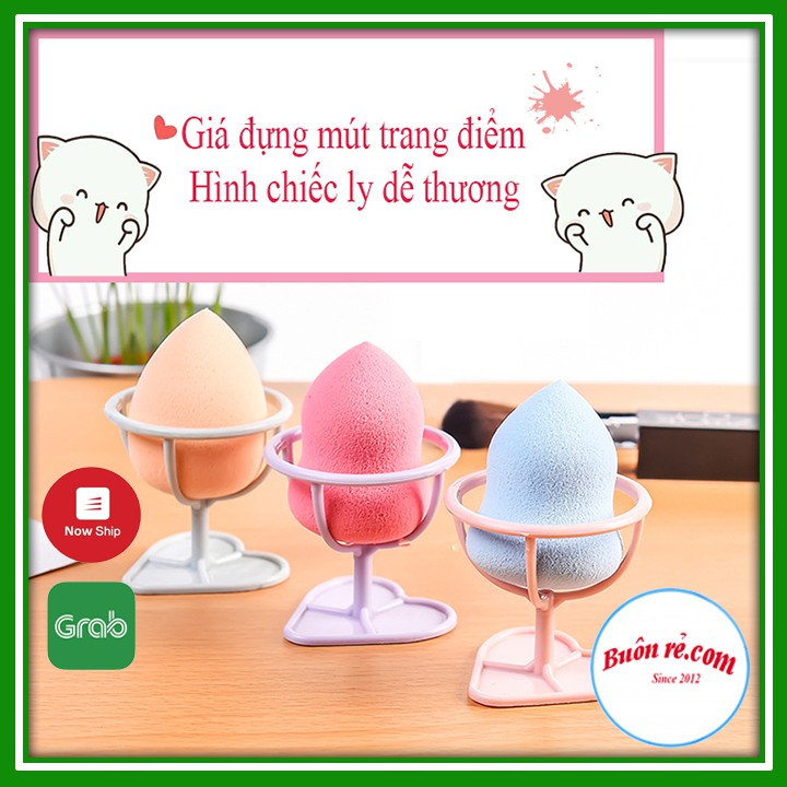 Giá đựng nhựa đựng mút trang điểm hình chiếc ly xinh xắn 01209 - Buonrecom