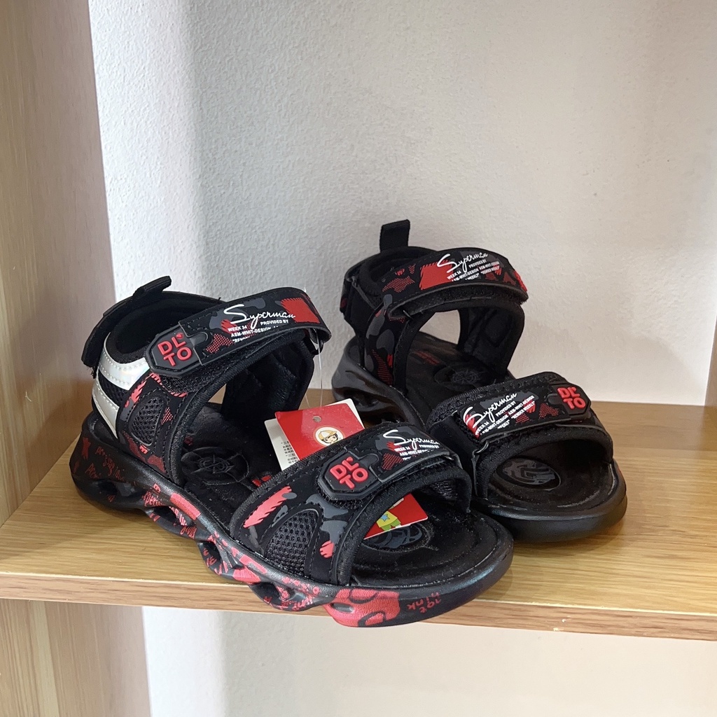 Sandal cho bé trai dép quai hậu cho bé êm đẹp màu đỏ đen A03