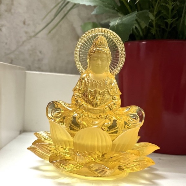 Tượng phật bà Quan Âm ngự đài sen để taplo ô tô xe hơi chất liệu pha lê cao cấp - Tượng Quan Âm Bồ Tát để bàn làm việc