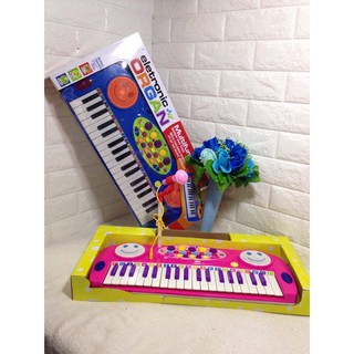 đàn organ có mic