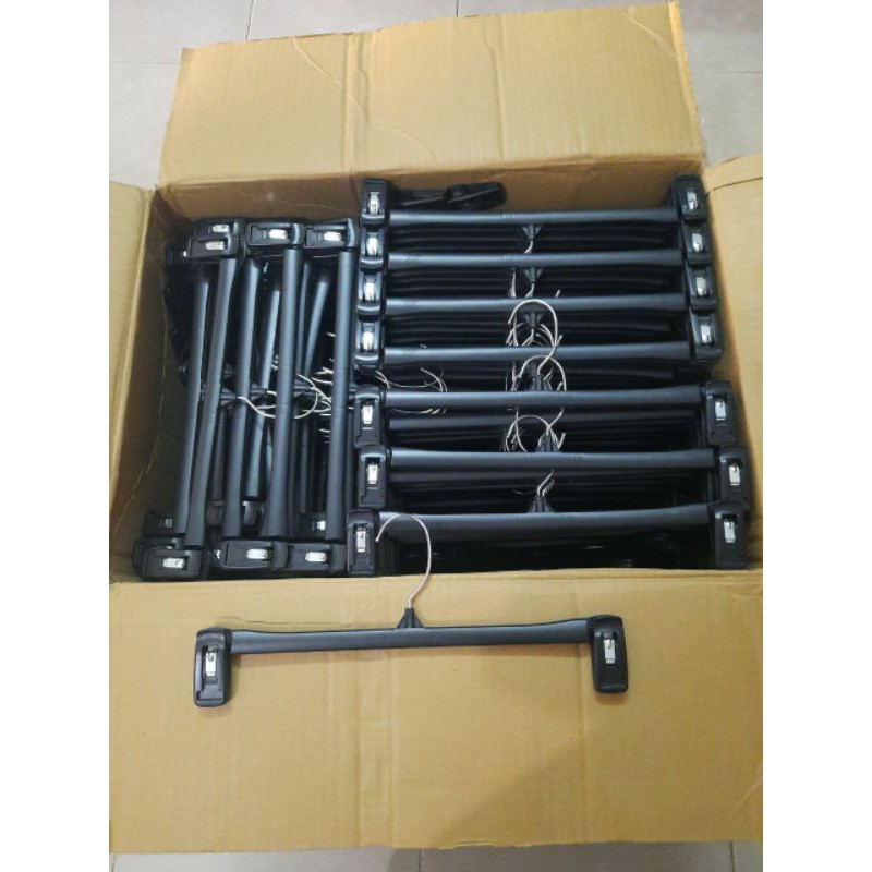 10 cái móc kẹp 27k size 30cm chuẩn nam nữ (2.700đồng /cái)