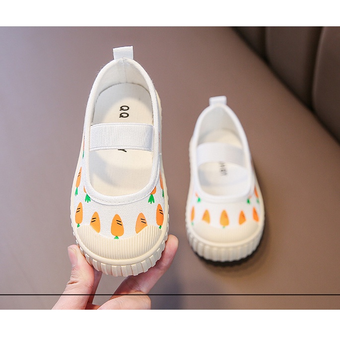Giày Thể Thao Vải Canvas Chống Trượt Thoáng Khí In Hình Cà Rốt/Dâu Tây Dễ Thương Cho Bé Gái 1-8 Tuổi