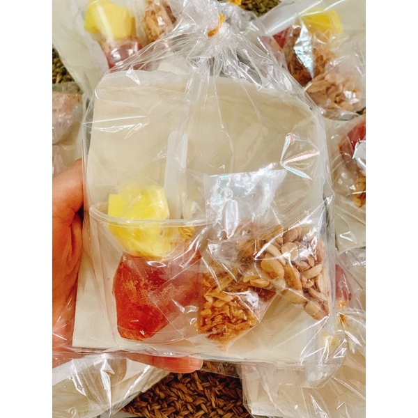 Bánh Tráng Phơi Sương Chấm Sốt Me Bơ Hành Phi Đậu Phộng Thơm Ngon