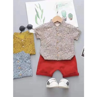Set đồ 2 món gồm áo sơ mi tay ngắn in hoa + quần short vải cotton thời trang cho bé trai