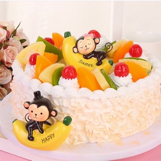 Đôi 2 chú khỉ ôm chuối