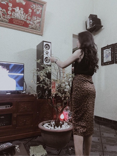 Chân váy da báo vạt buộc | BigBuy360 - bigbuy360.vn