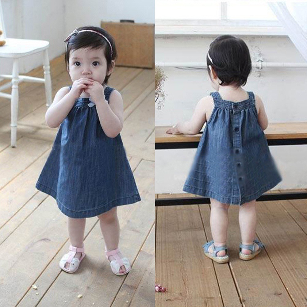 Đầm dáng xòe không tay vải jean dễ thương cho bé