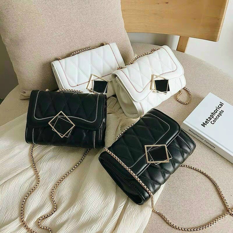 Túi xách nữ thời trang đeo chéo khóa gương dây xích chống trộm cướp cực sang chảnh Capucha T42