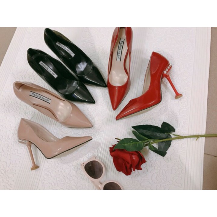 Giày cao gót Pedicla da bóng màu đỏ mũi nhọn gót nhọn cao 12 cm có đính đá xung quanh gót sang chảnh quý phái