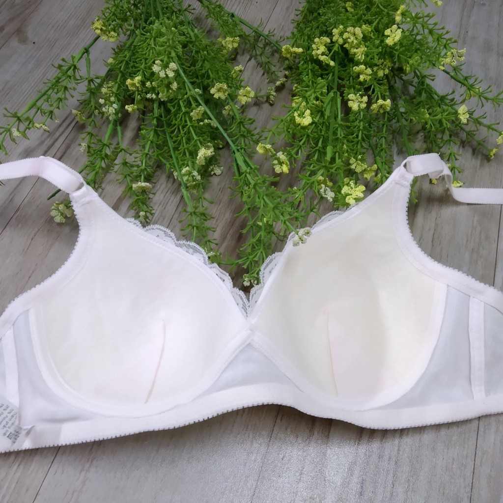 Áo lót nữ Triumph Form Beauty 057 HP, không gọng, mút mỏng