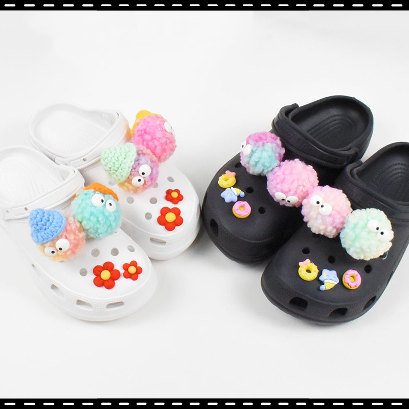 Bộ Phụ Kiện Làm Phụ Kiện Giày Dép Crocs Jibbitz Đính Bóng Lông/Bánh Donut Dễ Thương DIY