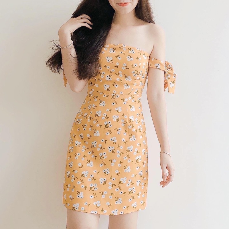 Đầm cúp ngực vàng RUCHAN