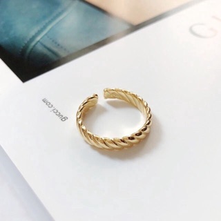 Nhẫn xoắn vintage