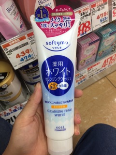Sữa rửa mặt kose softymo