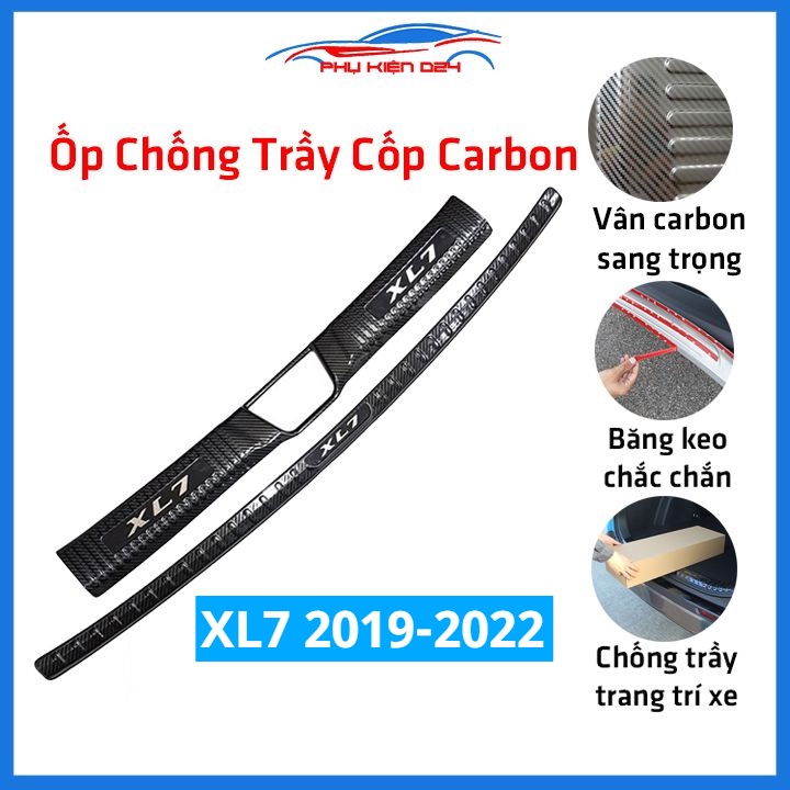 Ốp chống trầy cốp XL7 2019-2020-2021-2022 thép không gỉ vân Cacbon bảo vệ xe chống va đập