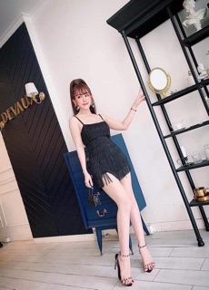 Đầm 2 dây tua rua