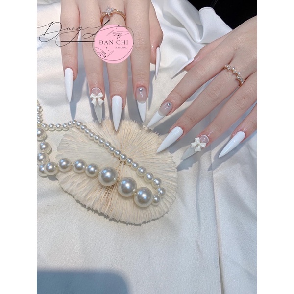 NailBox móng úp thiết kế sẵn Mẫu Trắng Charm Nơ