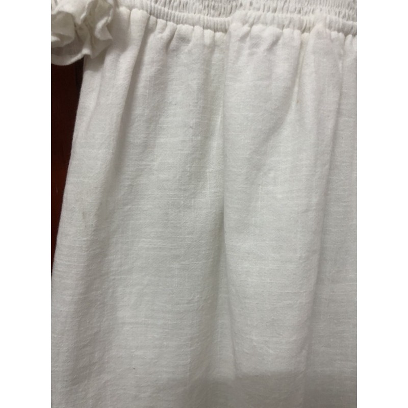 Đầm trắng aut nhún