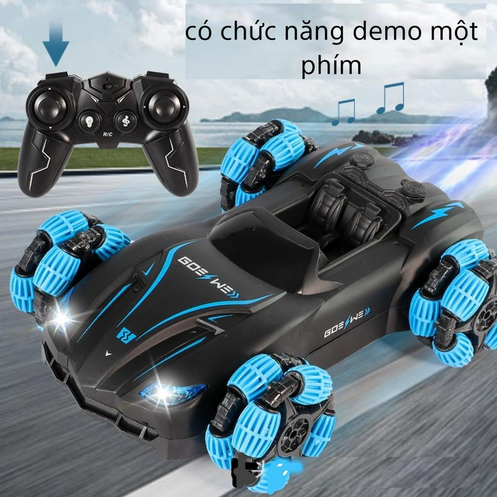 ÔTÔ ĐIỀU KHIỂN TỪ XA XE KIỂU DÁNG XE ĐUA CÓ CHỨC NĂNG PHUN SƯƠNG KÉP CHO BÉ TRAI HOẶC GÁI KEM CÁP SẠC ĐIỆN USB