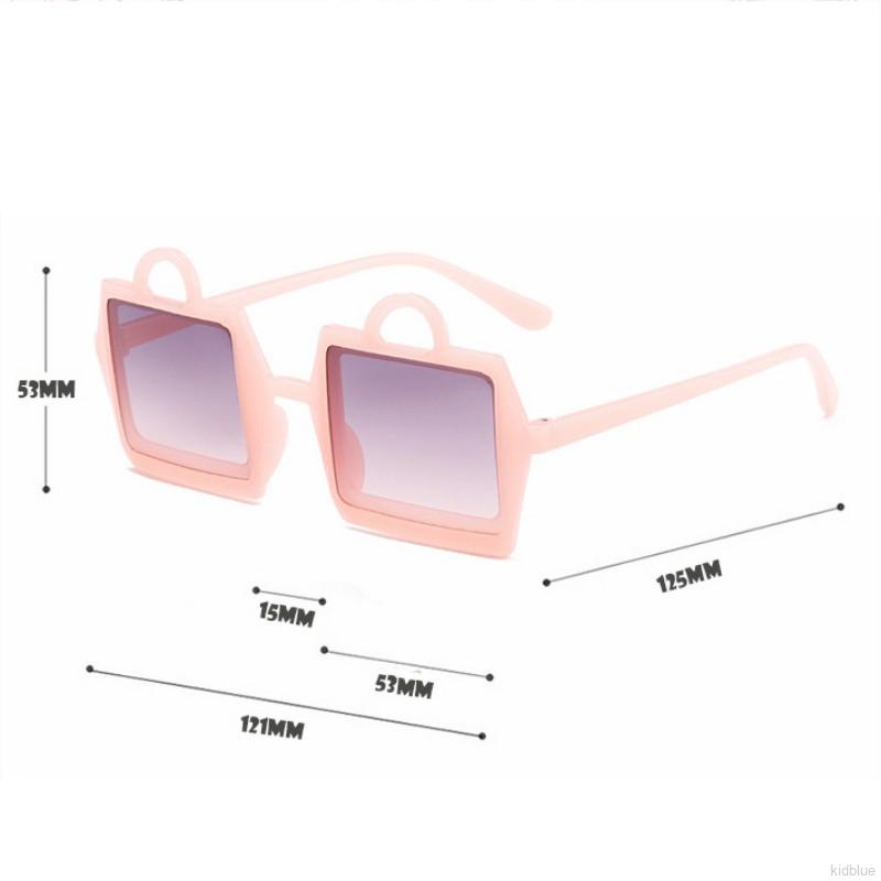 Kính mát gọng vuông phong cách thời trang cho bé