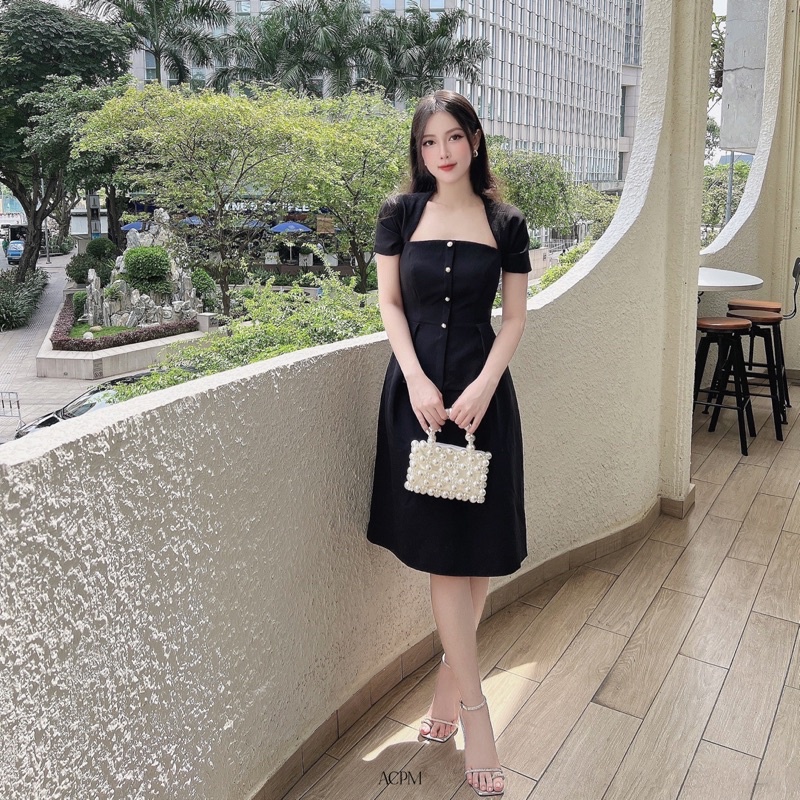 Ciara dress / Váy ngắn tay dáng xoè phối cúc trang trí