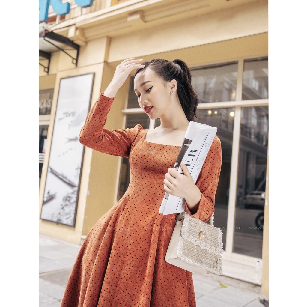 Váy nhung chấm bi - V99