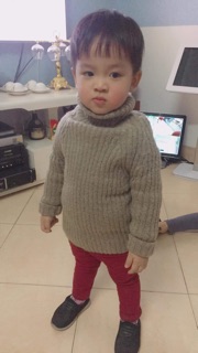 Áo len cổ lọ cho bé