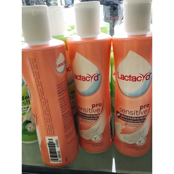 Dung dịch vệ sinh phụ nữ LACTACYD 250ml