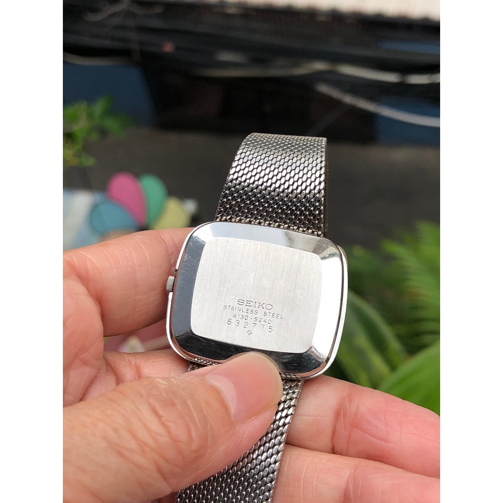 Đồng hồ nam hiệu Seiko, dây lụa, hàng đã qua sử dụng