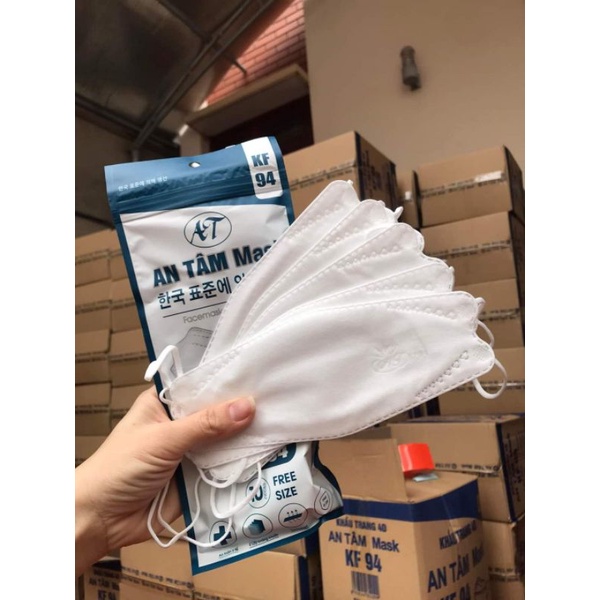 1 thùng khẩu trang An Tâm kf94 ( 300 chiếc )  , An Tâm mask , queen Mask ,không mùi , dây chắc , không xù lông