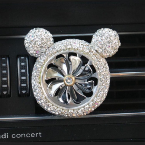 Sáp thơm oto cài cửa gió hình cánh quạt đính đá sang trọng