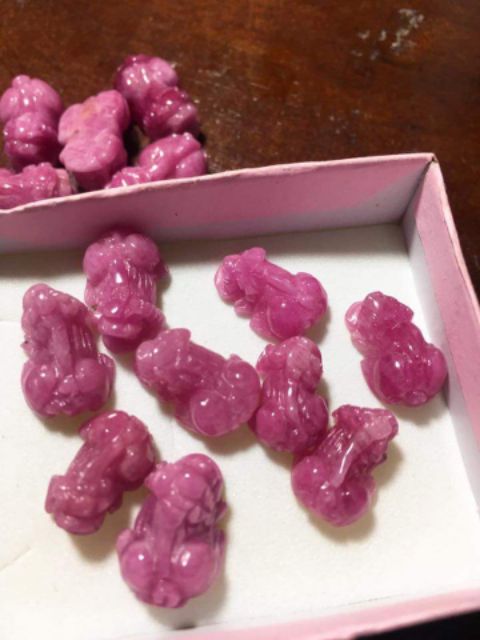 Mặt dây chuyền tỳ hưu ruby bọc bạc