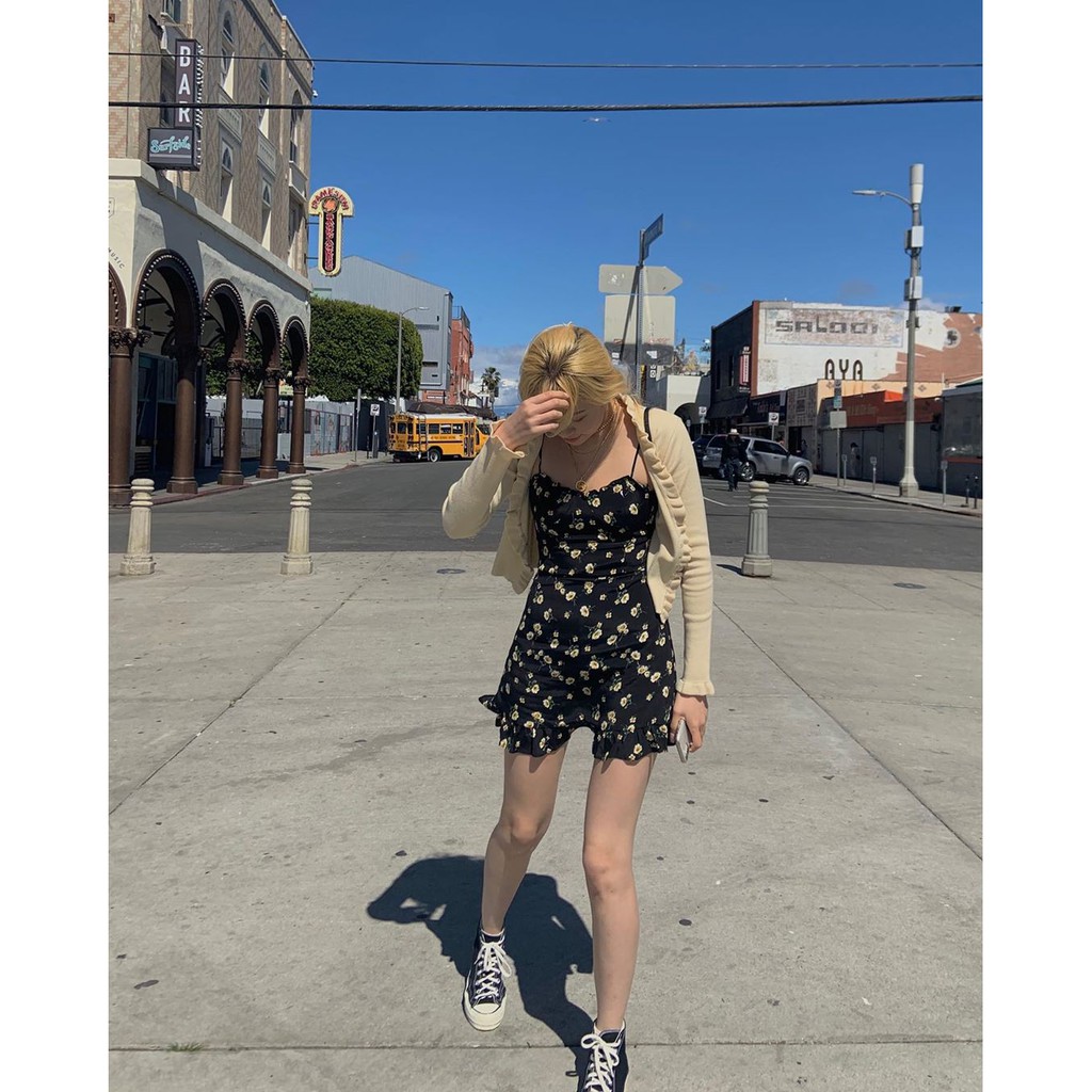 Váy hai dây hoa nhí sexy mùa hè Hàn Quốc