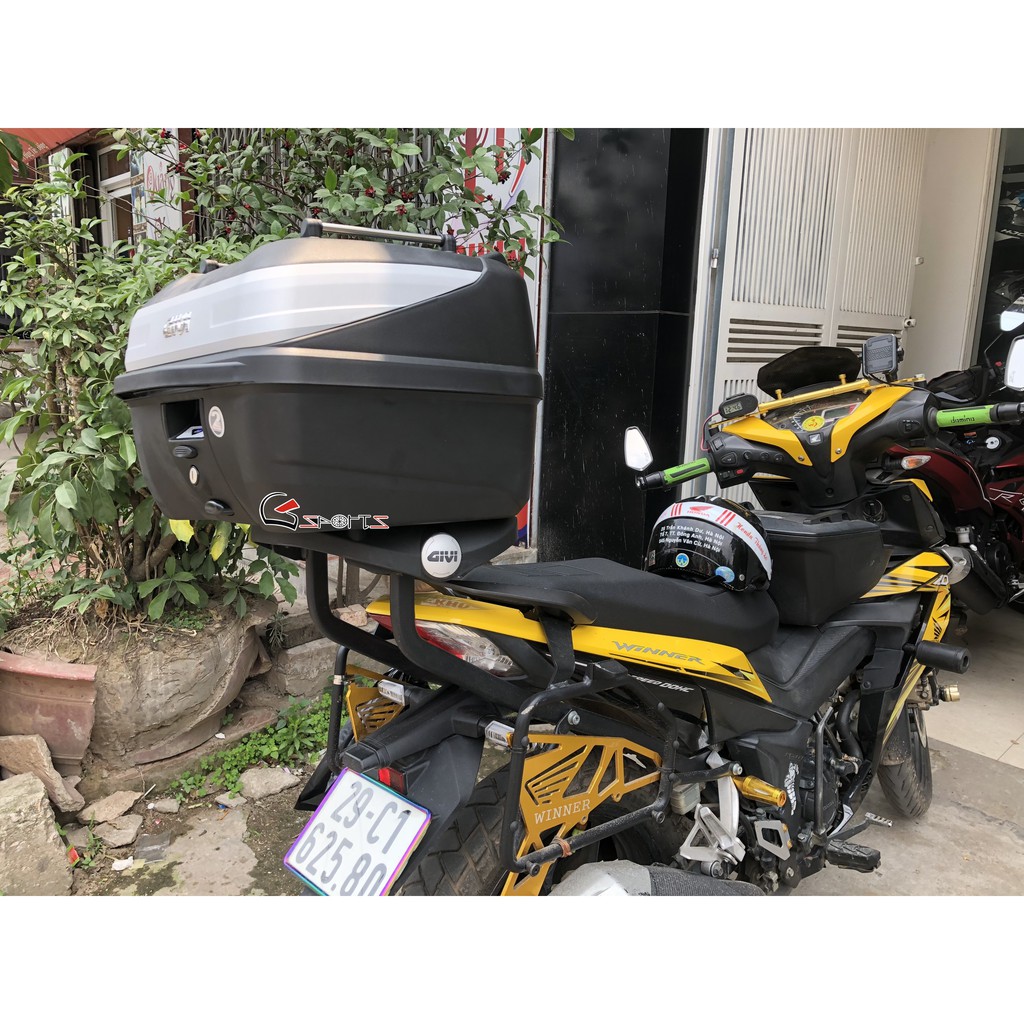 Thùng sau GIVI có tựa lưng B32N ADV