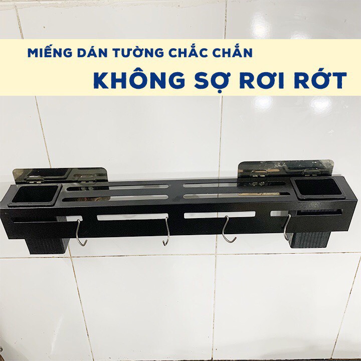 Giá sắt gài dao dán tường tặng kèm miếng dán,Giá treo đồ dùng nhà bếp đũa, thìa, kéo, nạo tiện lợi { H }
