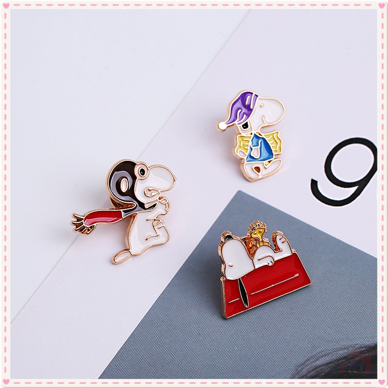 ♥ Snoopy - Ngủ / Trượt Tuyết / Đi Bộ Huy Hiệu ♥ 1 Huy Hiệu Gài Balo Tráng Men Hình Chú Chó Hoạt Hình Dễ Thương
