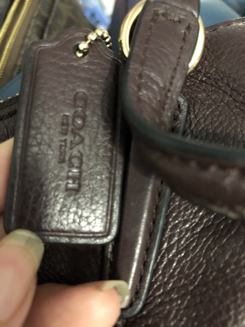 Thanh lý túi Coach auth