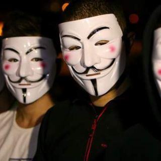 Mặt nạ Anonymous- Vô danh ( hacker) hóa trang Halloween