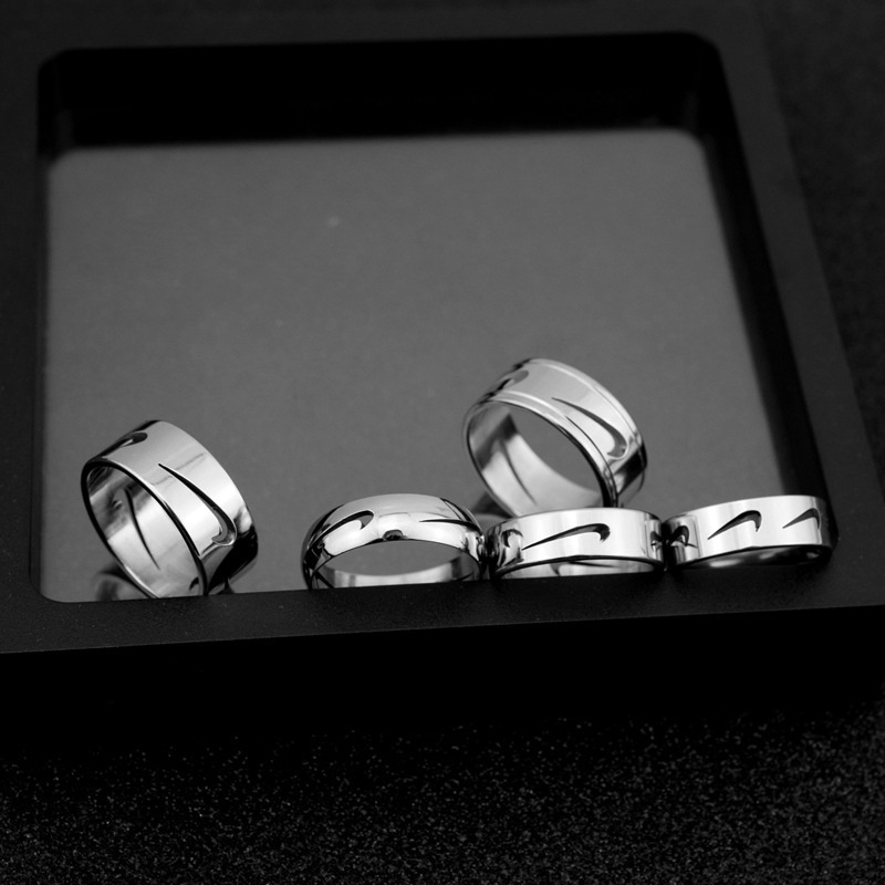 Nhẫn đeo tay kim loại phong cách hip hop cho cặp đôi