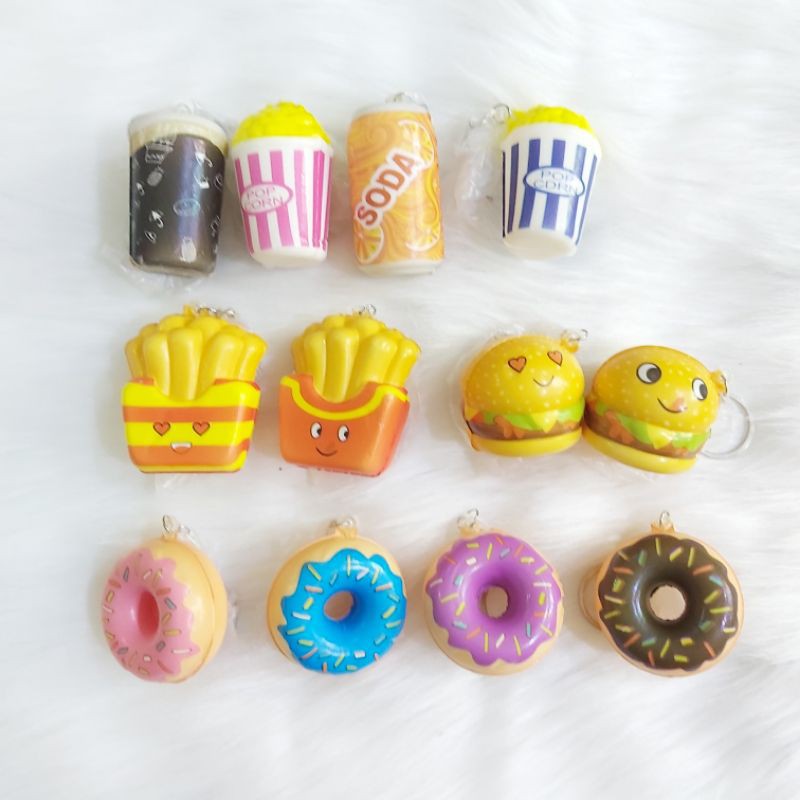 Móc khóa squishy hình bánh đồ ăn thơm mềm xả tress