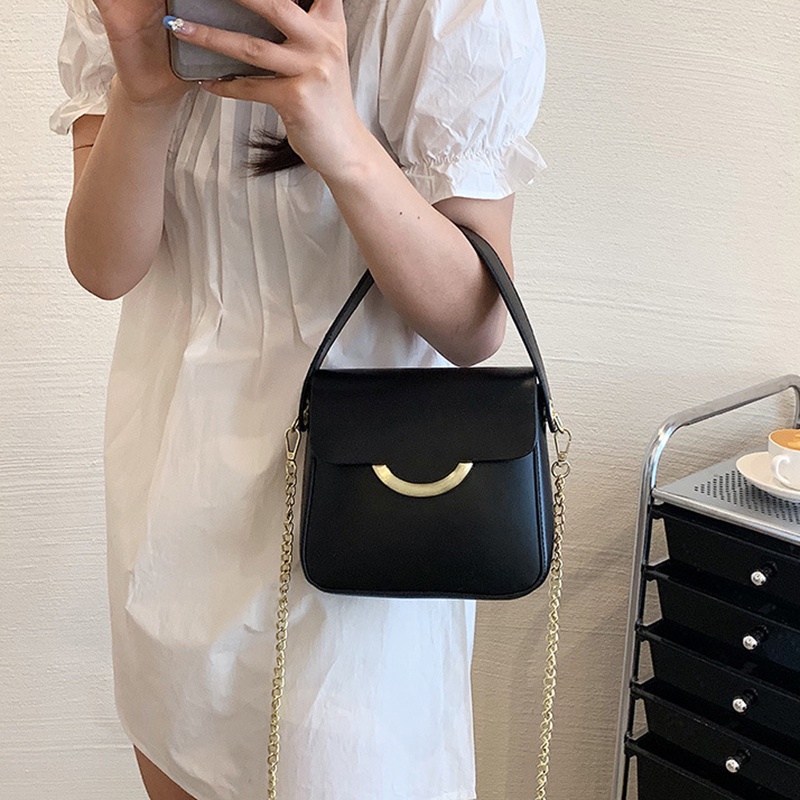 Túi xách đeo chéo IELGY dáng vuông nhỏ phối dây xích thời trang cho nữ