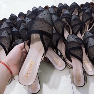 Bệt đá chữ i size 39 120k và dép xoắn 39 120k