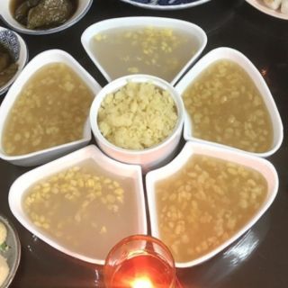 Bộ đĩa bày thức ăn hình hoa